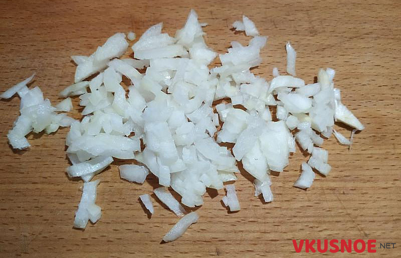 Фото приготовление рецепта: Рубленые куриные котлеты с грибами шаг №4