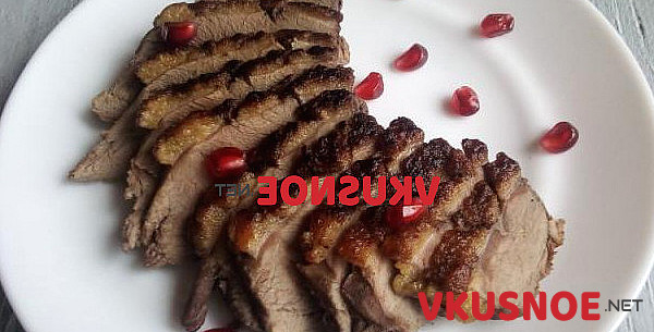 Фото приготовление рецепта: Утиная грудка маринованная в гранатовом соке шаг №6