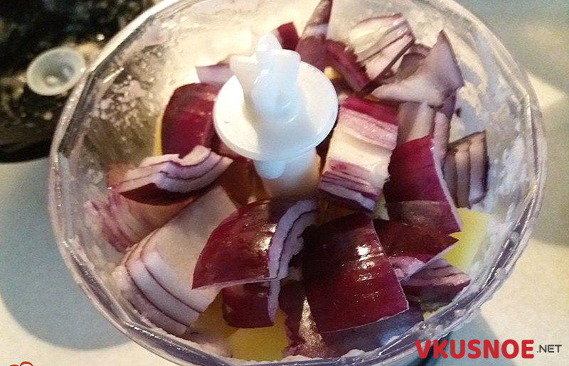 Фото приготовление рецепта: Котлеты из фарша мяса индейки и курицы шаг №2