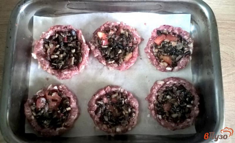 Фото приготовление рецепта: Мясные гнезда с начинкой шаг №4