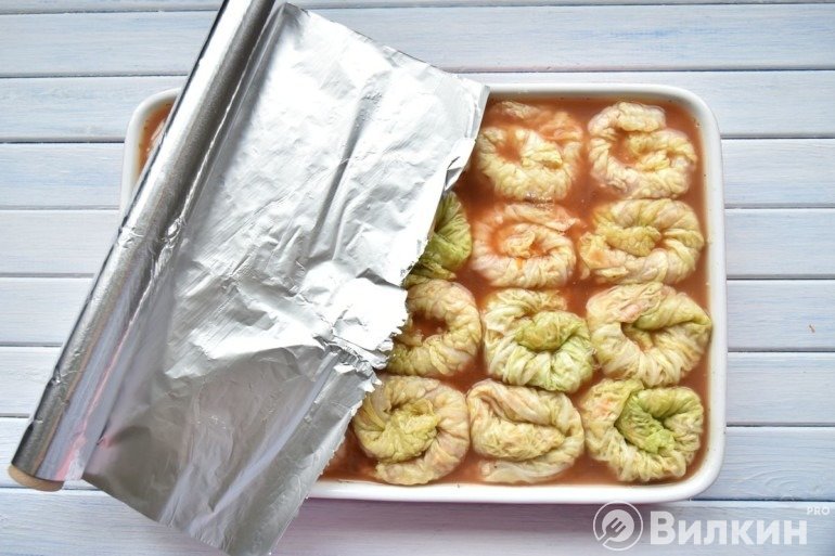 Накрывание фольгой и запекание