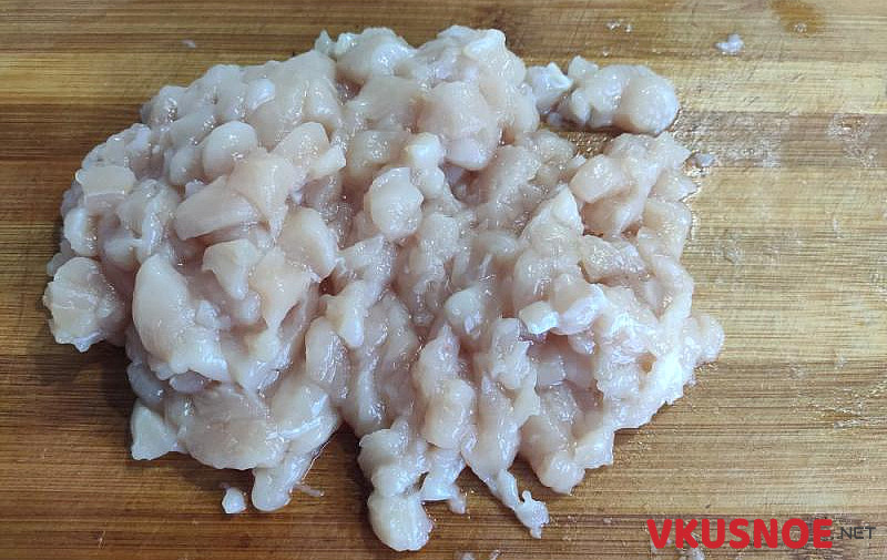 Фото приготовление рецепта: Рубленные котлеты из куриного филе с плавленным сырком шаг №1
