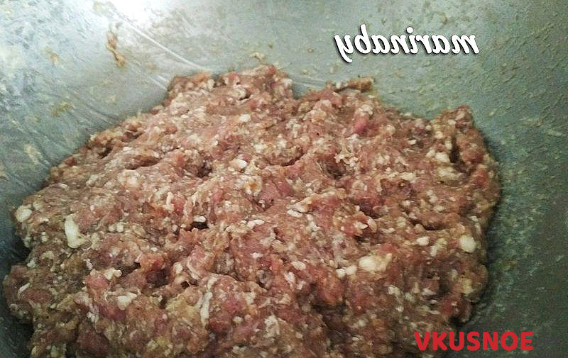Фото приготовление рецепта: Самса из баранины из слоеного теста шаг №3