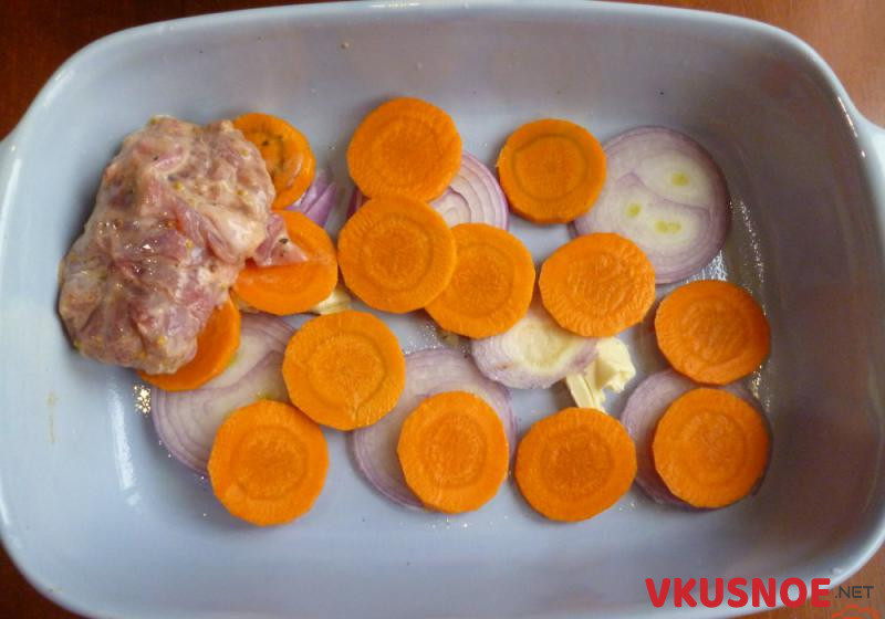 Фото приготовление рецепта: Мясо кролика запеченное в духовке шаг №4