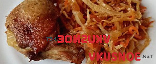 Фото приготовление рецепта: Утка тушеная с квашеной капустой шаг №6