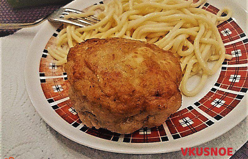 Фото приготовление рецепта: Котлеты из фарша мяса индейки и курицы шаг №11