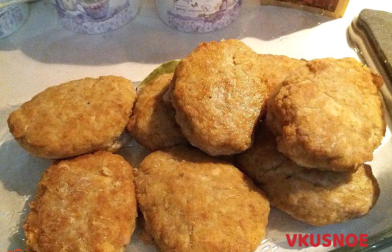 Фото приготовление рецепта: Котлеты из фарша мяса индейки и курицы шаг №9