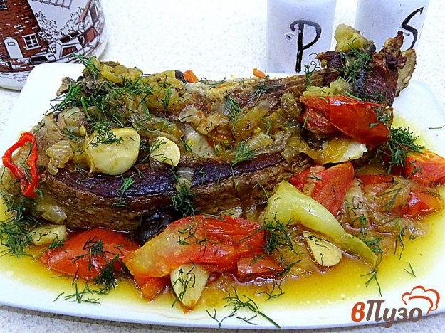 Говяжьи рёбра с овощами