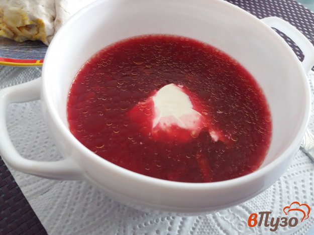 Красный борщ из запечённой свеклы на курином бульоне