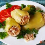 Перец фаршированный говядиной и рисом