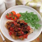 Стейки из индейки с овощами в духовке