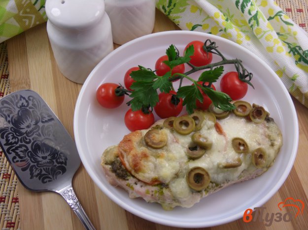 Стейки индейки с песто и моцареллой