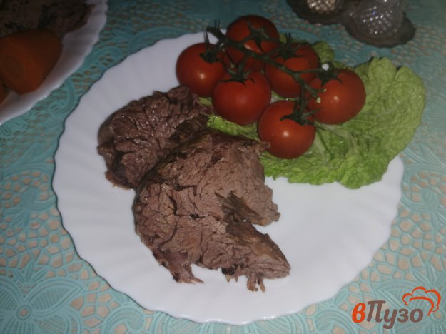 Томленая говяжья голяшка