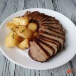 Утиная грудка запечённая в духовке с картофелем