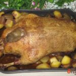 Утка запеченная с картофелем и фейхоа