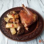 Утка кусочками с картофелем в духовке