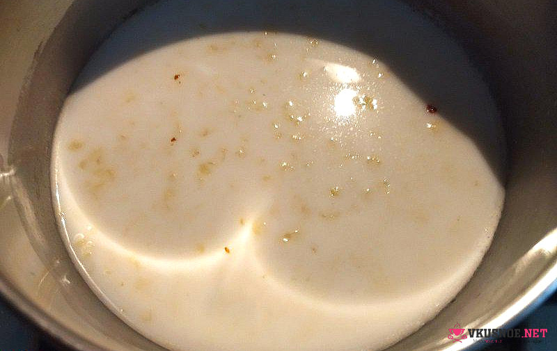 Фото приготовление рецепта: Пшённая каша с тушеными яблоками и корицей для деток шаг №5