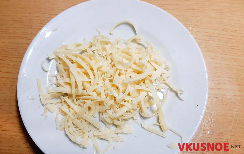 Фото приготовление рецепта: Котлеты из гречки с фаршем и сыром шаг №8