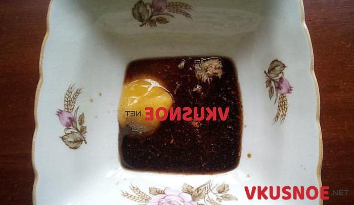 Фото приготовление рецепта: Утиные ножки запечённые с яблоком и клюквой шаг №1