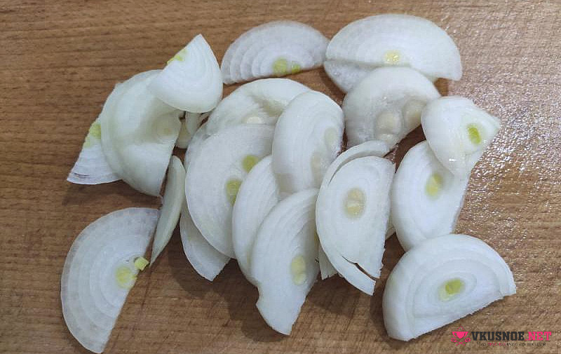 Фото приготовление рецепта: Картофель запёченный с курицей в сметане и кетчупе шаг №1