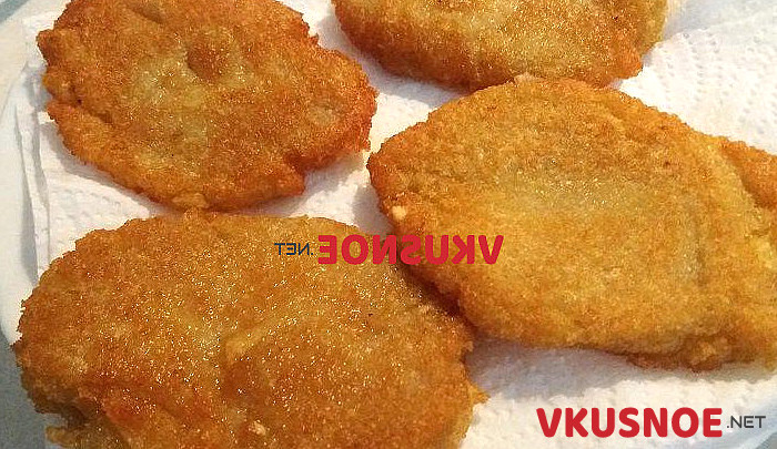Фото приготовление рецепта: Драники из картофеля без муки и яиц шаг №8
