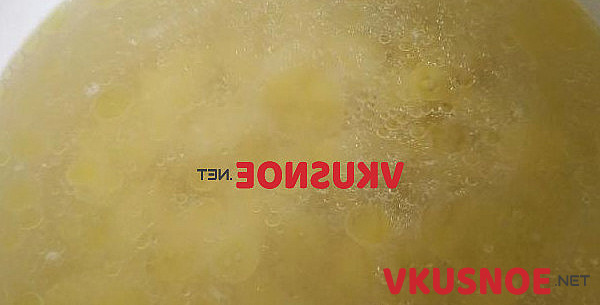 Фото приготовление рецепта: Томатный суп с фасолью шаг №2