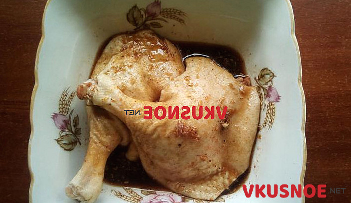 Фото приготовление рецепта: Утиные ножки запечённые с яблоком и клюквой шаг №2